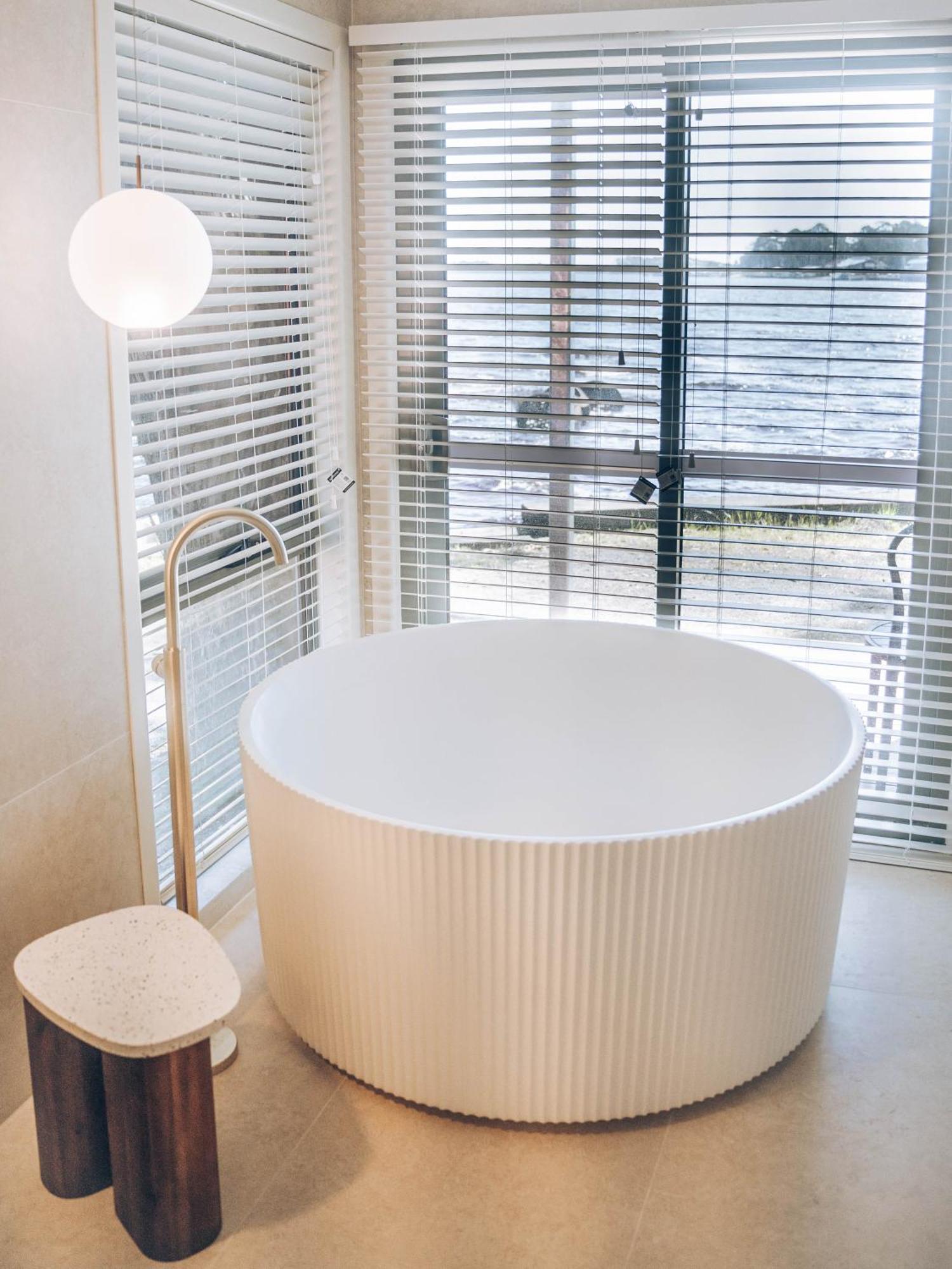 Risby Cove Boutique Hotel Strahan Esterno foto