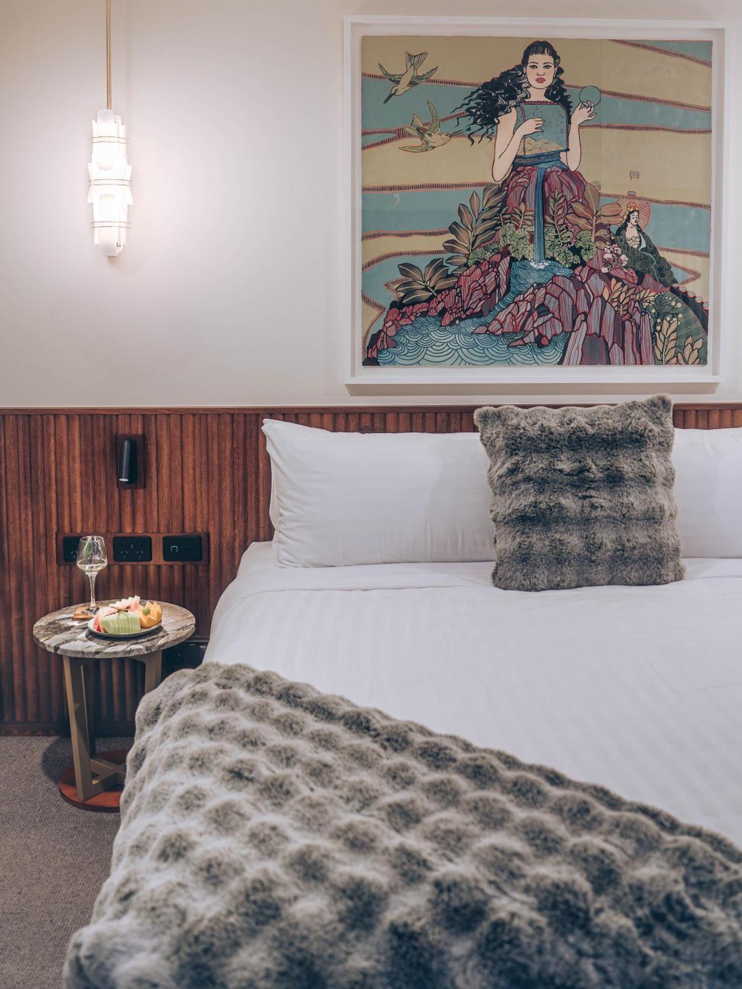 Risby Cove Boutique Hotel Strahan Esterno foto