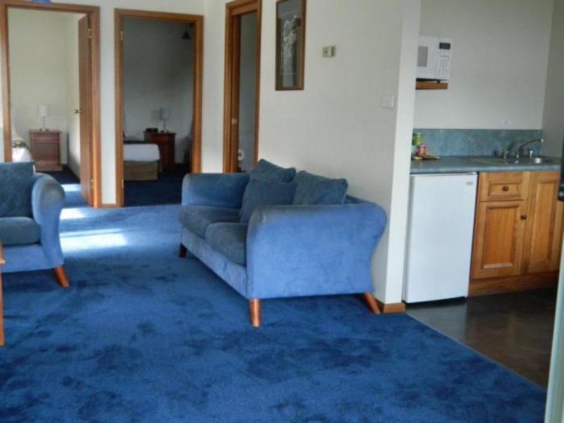 Risby Cove Boutique Hotel Strahan Esterno foto